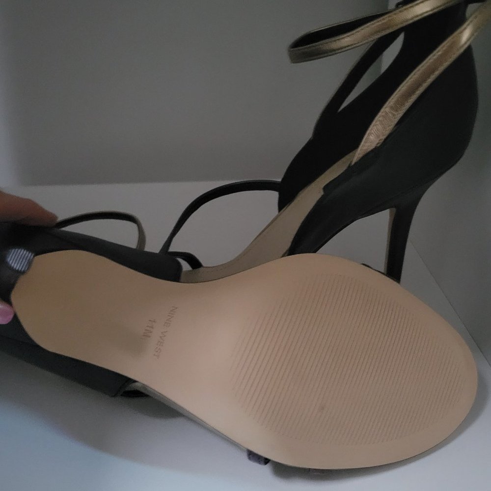 Vine West Trulee Women's Strappy Dress Sandals - Picture 2 of 7